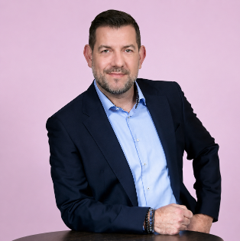 Fondateur de ON-100-OKUP